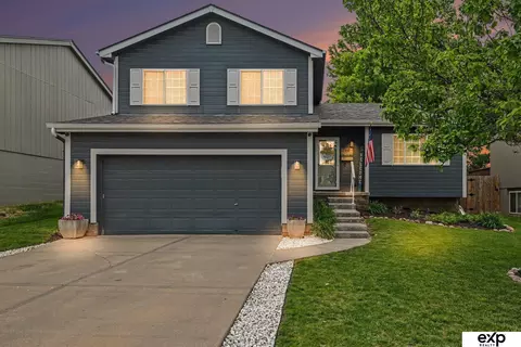 17168 Spaulding St, Omaha, NE 68118