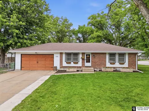 13910 Lancashire St, Waverly, NE 68462