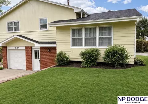 7624 Nebraska Ave, Omaha, NE 68134