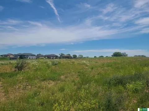 lot1 W Block 4 W Hall Dr, Lincoln, NE 68532
