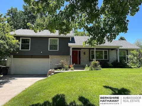 7821 Lake St, Lincoln, NE 68506