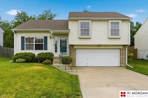 3104 Sheridan Rd, Bellevue, NE 68123