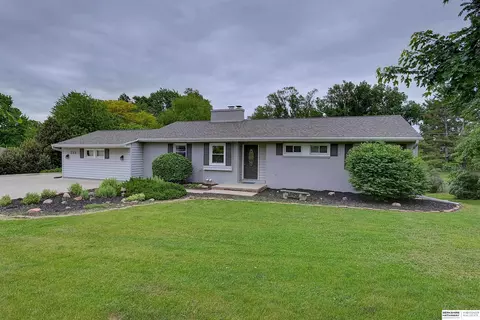 713 S 84th St, Omaha, NE 68114