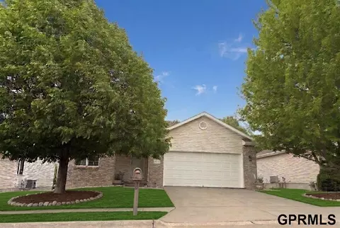 5330 Pony Hill Ct, Lincoln, NE 68516