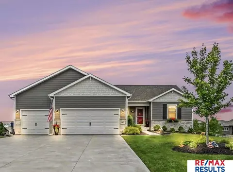 805 N 10 Ave, Springfield, NE 68059