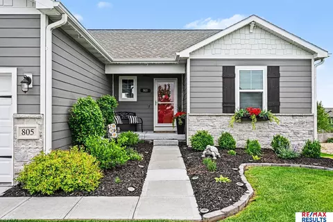 805 N 10 Ave, Springfield, NE 68059
