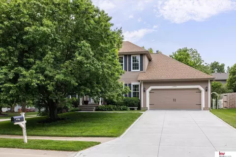 13405 Boyd St, Omaha, NE 68164