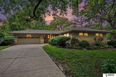 1501 S 58 St, Lincoln, NE 68506