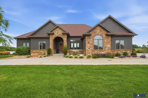 2525 S 154th St, Walton, NE 68461