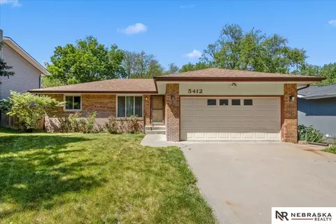 5412 London Rd, Lincoln, NE 68516