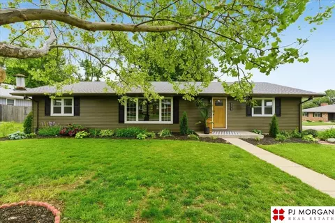 8605 N 57 St, Omaha, NE 68152