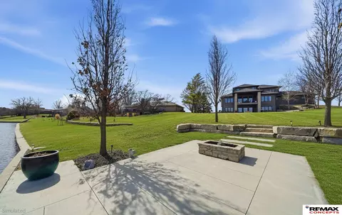Exterior - 1310 Doyle Ln, Beatrice, NE 68310 photo 4 of 14