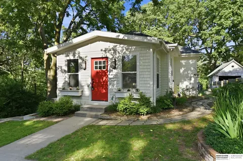720 Hazel St, Council Bluffs, IA 51503