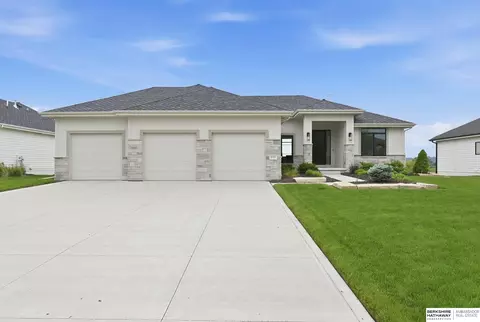 635 S 243rd St, Waterloo, NE 68069