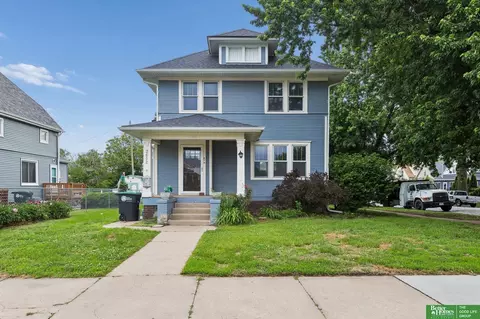 2602 E St, Omaha, NE 68107