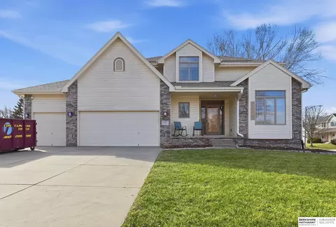 13507 Innis Cir, Bellevue, NE 68123