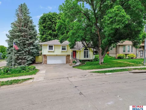 1001 Conestoga Rd, Papillion, NE 68046