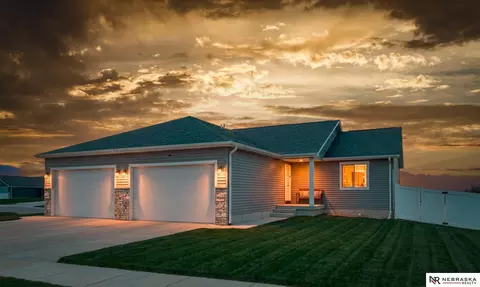 4062 W Gary Gately St, Lincoln, NE 68528