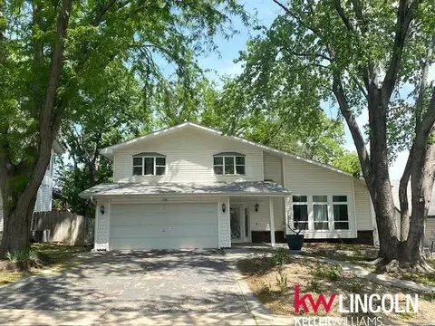 736 W Burt Dr, Lincoln, NE 68521
