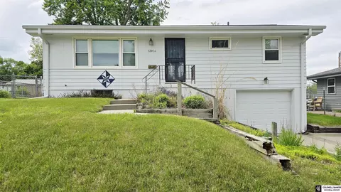 13954 P St, Omaha, NE 68137