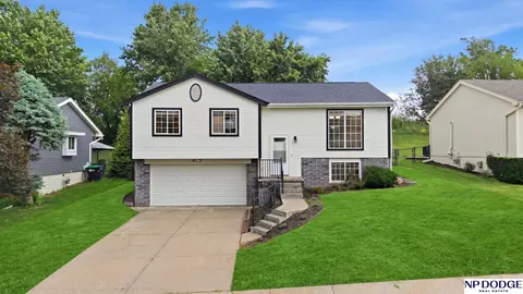 15302 Spencer St, Omaha, NE 68116