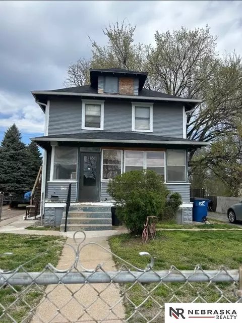 2864 Bristol St, Omaha, NE 68111