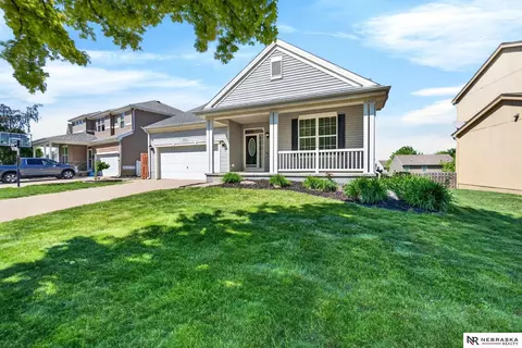 20828 Charles St, Elkhorn, NE 68022