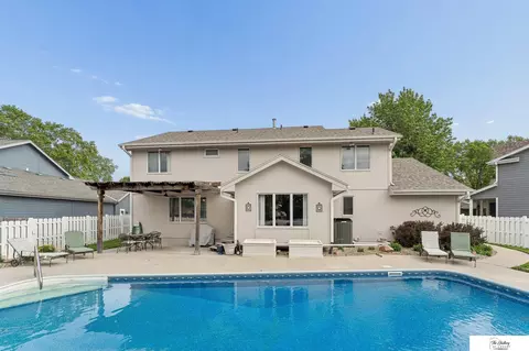 20757 Gingko Cir, Elkhorn, NE 68022