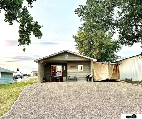 12055 Shore Dr, Republican City, NE 68971