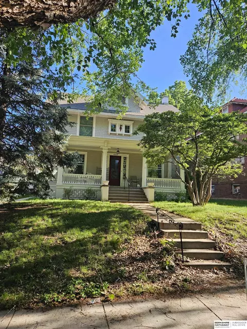 4818 Chicago St, Omaha, NE 68132