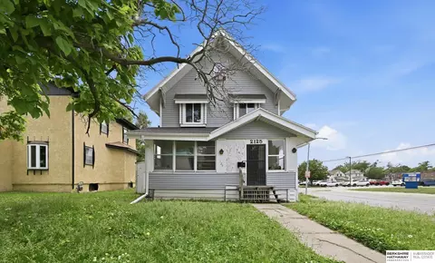 2125 Emmet St, Omaha, NE 68110