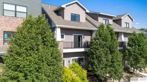 815 S 31st St, Omaha, NE 68105