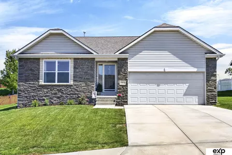 17212 Morgan Ave, Gretna, NE 68028