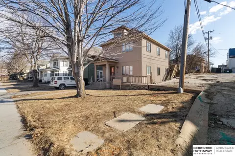 115 N 36th St, Omaha, NE 68131