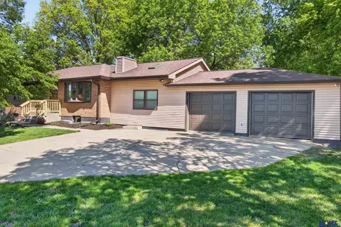 1300 Manatt St, Lincoln, NE 68521