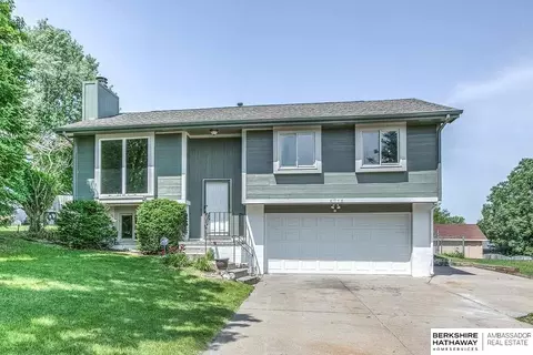 5718 N 128th St, Omaha, NE 68164