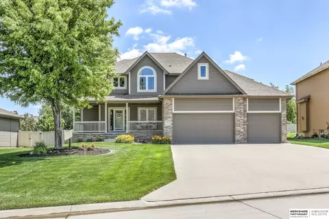 19621 Chandler St, Gretna, NE 68028