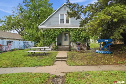 1325 N 21 St, Lincoln, NE 68503