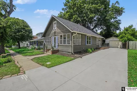 4818 Poppleton Ave, Omaha, NE 68106