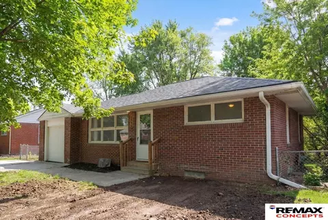 3230 N 66th St, Lincoln, NE 68507