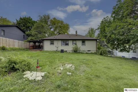 Exterior - 2102 Avery Rd, Bellevue, NE 68005 photo 6 of 8
