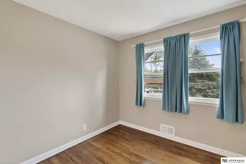 Bedroom - 2102 Avery Rd, Bellevue, NE 68005 photo 8 of 11