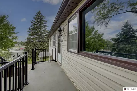 Exterior - 2102 Avery Rd, Bellevue, NE 68005 photo 2 of 8