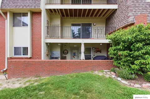 12035 Pierce Plz #121, Omaha, NE 68144