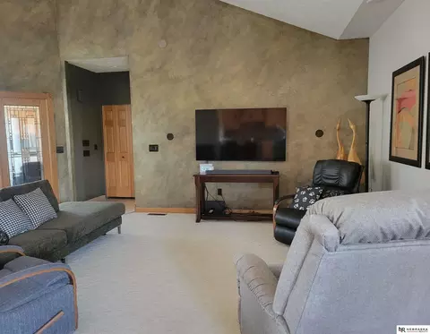 Living - 1371 County Road F, Ithaca, NE 68033 photo 2 of 4
