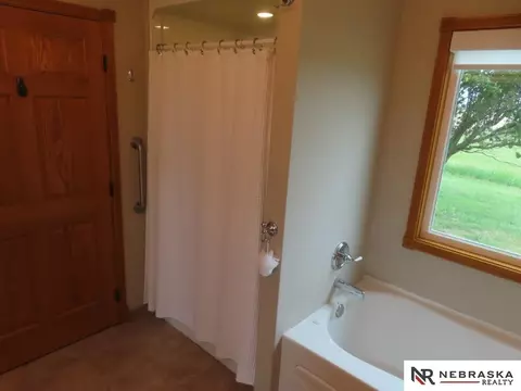 Bath - 1371 County Road F, Ithaca, NE 68033 photo 3 of 10