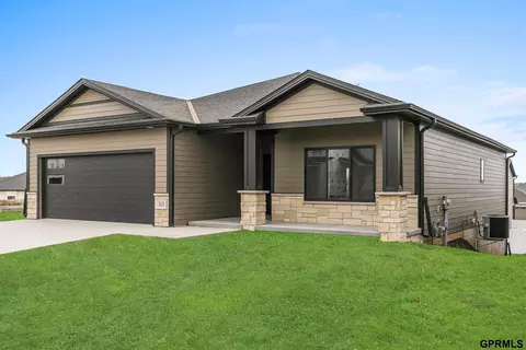 455 N 105th St, Lincoln, NE 68527