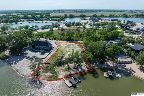 614 Nighthawk Cir, Ashland, NE 68003