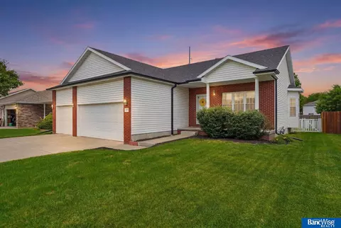 1620 Vavrina Ln, Lincoln, NE 68512