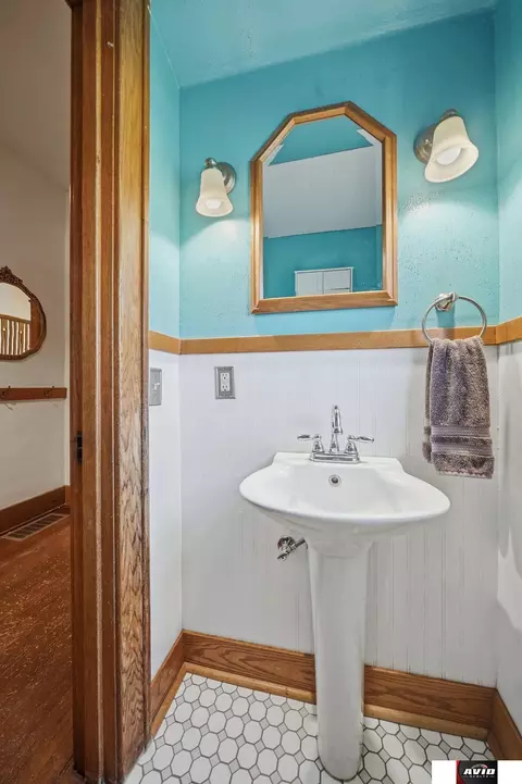 Bath - 115 E 7th St, Stromsburg, NE 68666 photo 1 of 4